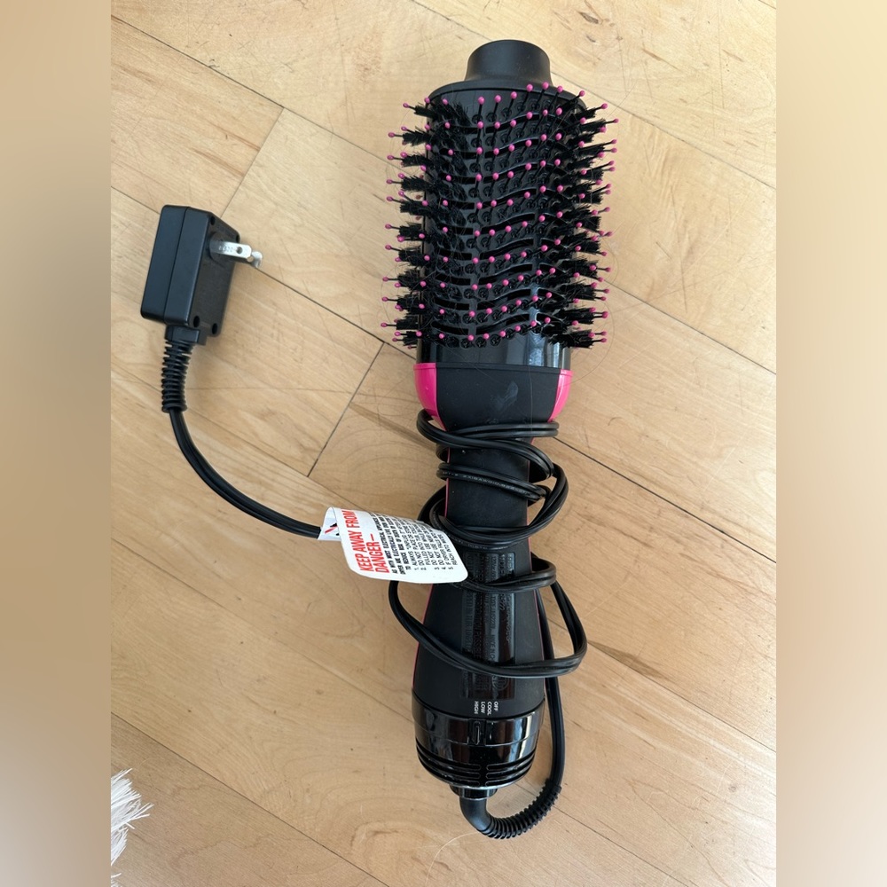 REVLON One-Step Volumizer Original 1.0 Hair Dryer and Hot Air Brush, Black